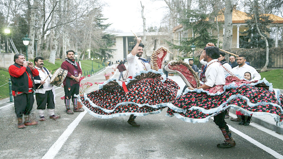 مولدسازی عرصه عمومی؟