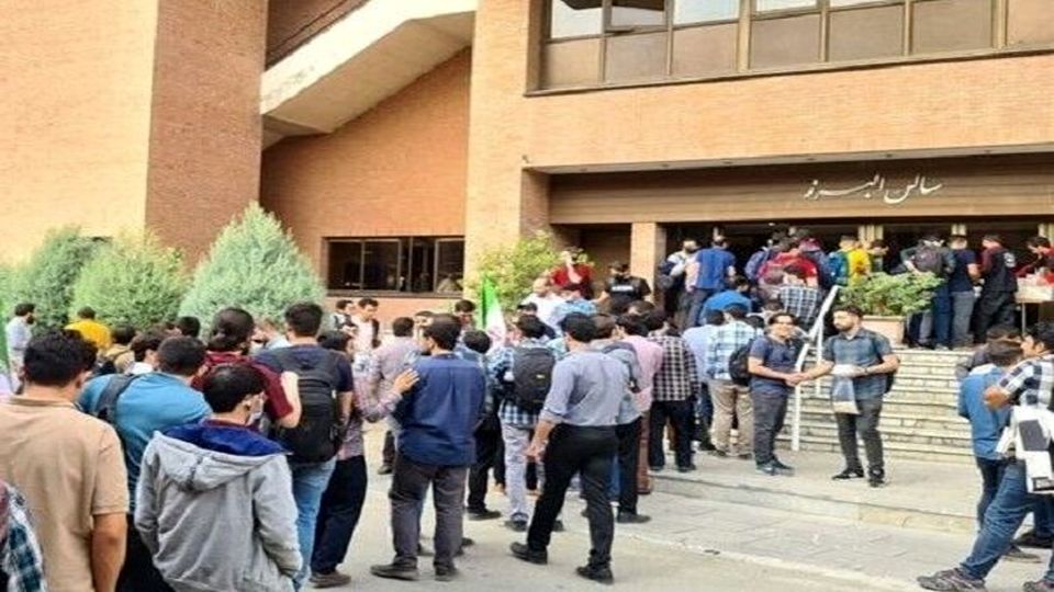 مجازاتی به نام منع ورود به دانشگاه در آئیننامه انضباطی نداریم