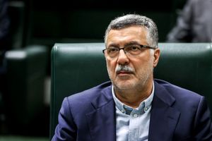 وزیر بهداشت از تجویز برخی داروها انتقاد کرد