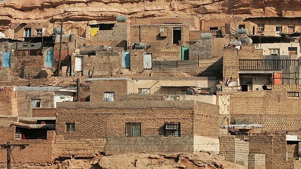 چند نفر در خانههای فرسوده تهران زندگی میکنند؟
